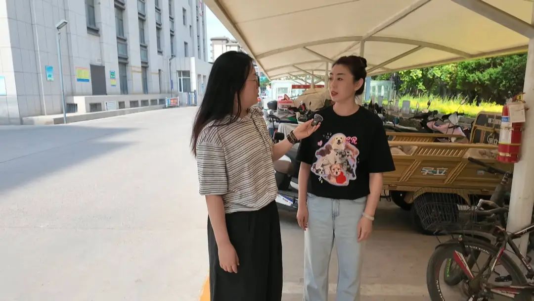 DƬ